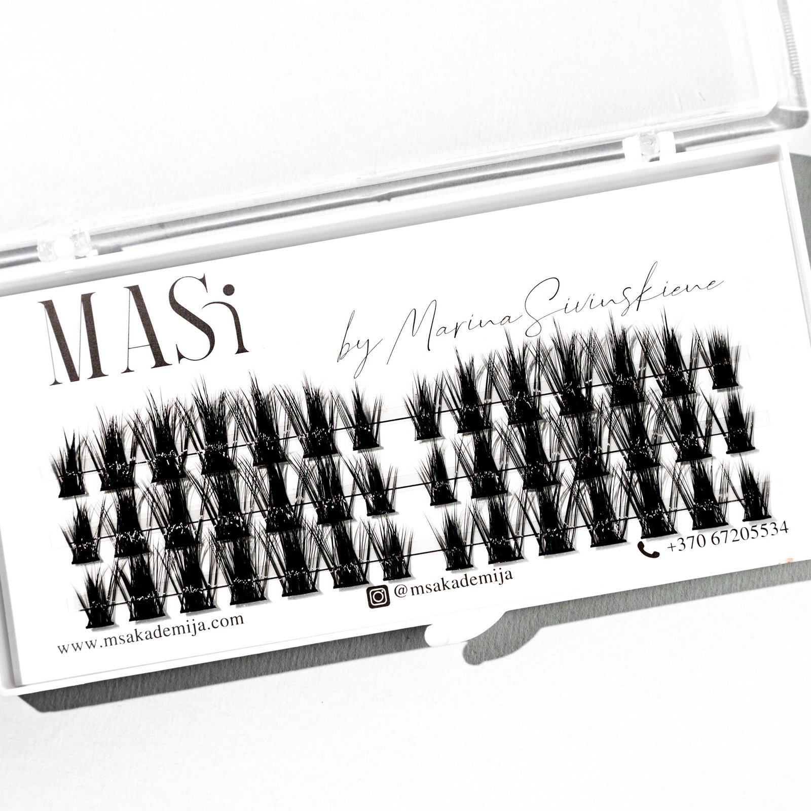 Dirbtinės blakstienos kuokšteliais