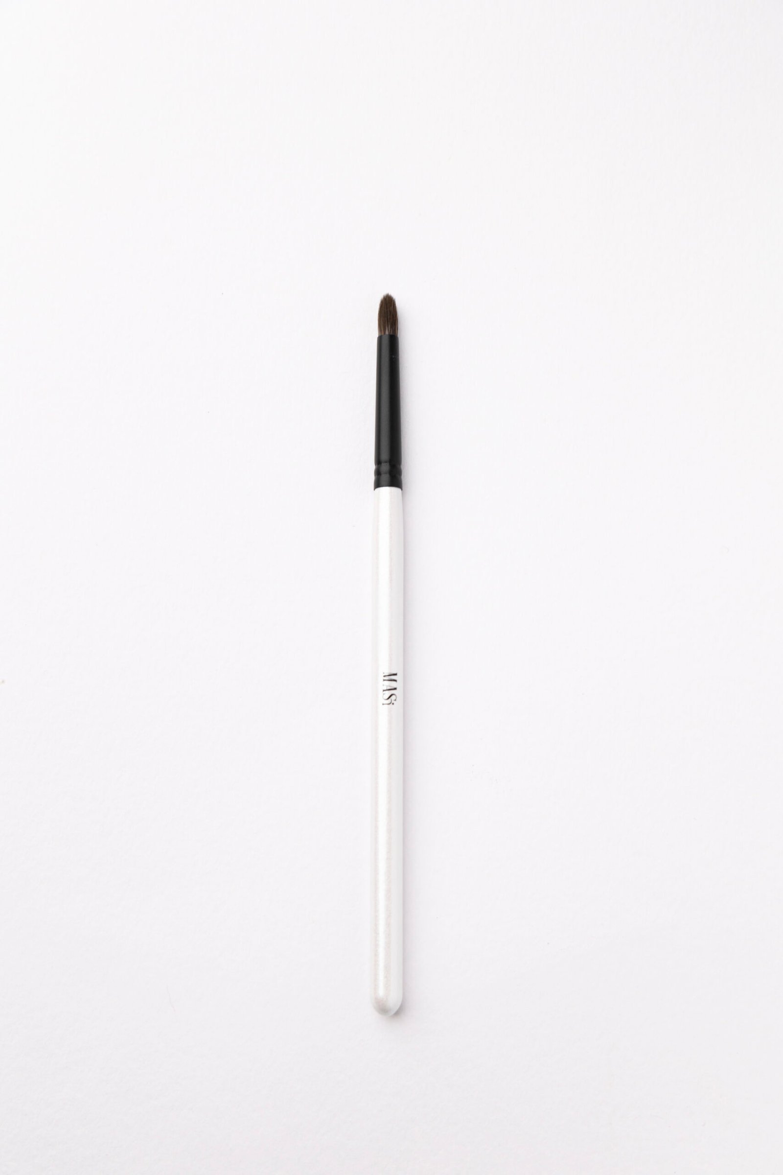 Makiažo šepetėlis akių šešėliams. V3